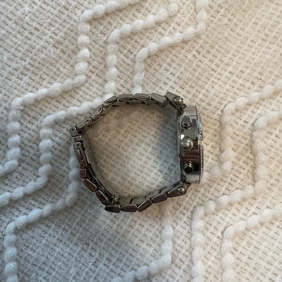 Michael Kors Watch - Picture 5 of 7